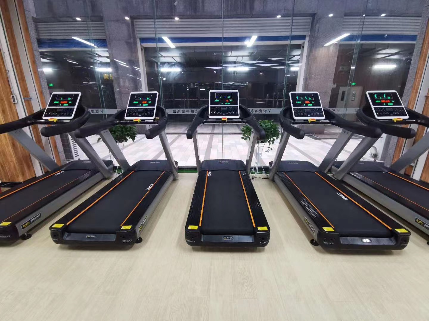 健身房器械日常保養(yǎng)與維護(hù)：跑步機(jī)篇
