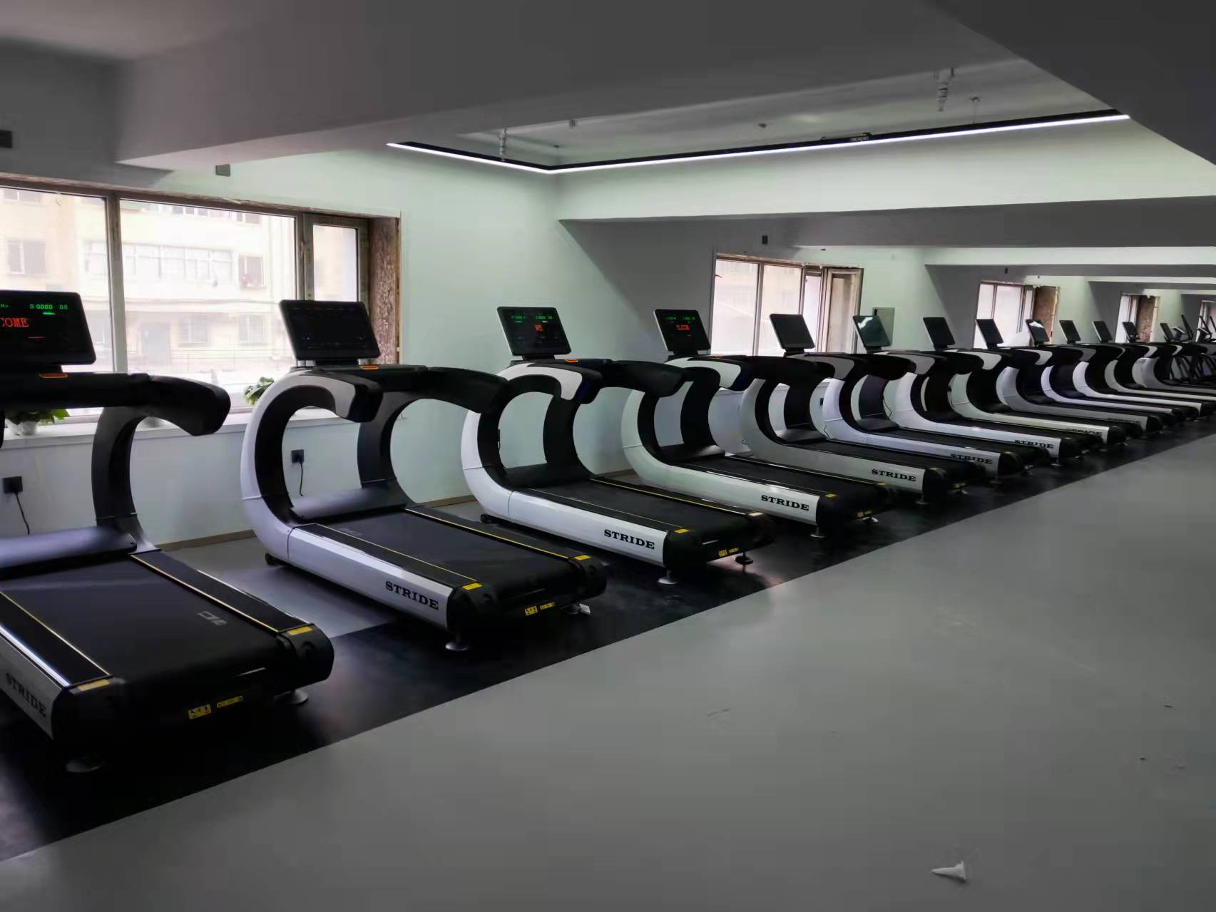 寶德龍有氧器械-跑步機(jī)深度科普